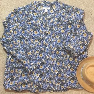 Blue/grey/yellow v-neck floral shirt